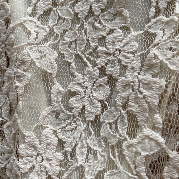 Gorgeous Issi Embroidered Sheer Dressy Tank M - Picture 11 of 12